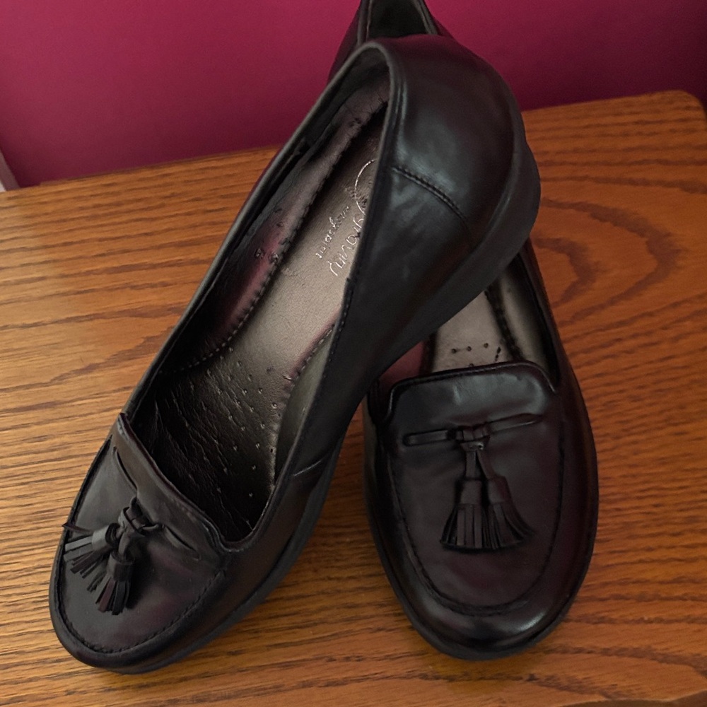 Easy Spirit Antigravity Black Leather Tassel Loafers, Size 7